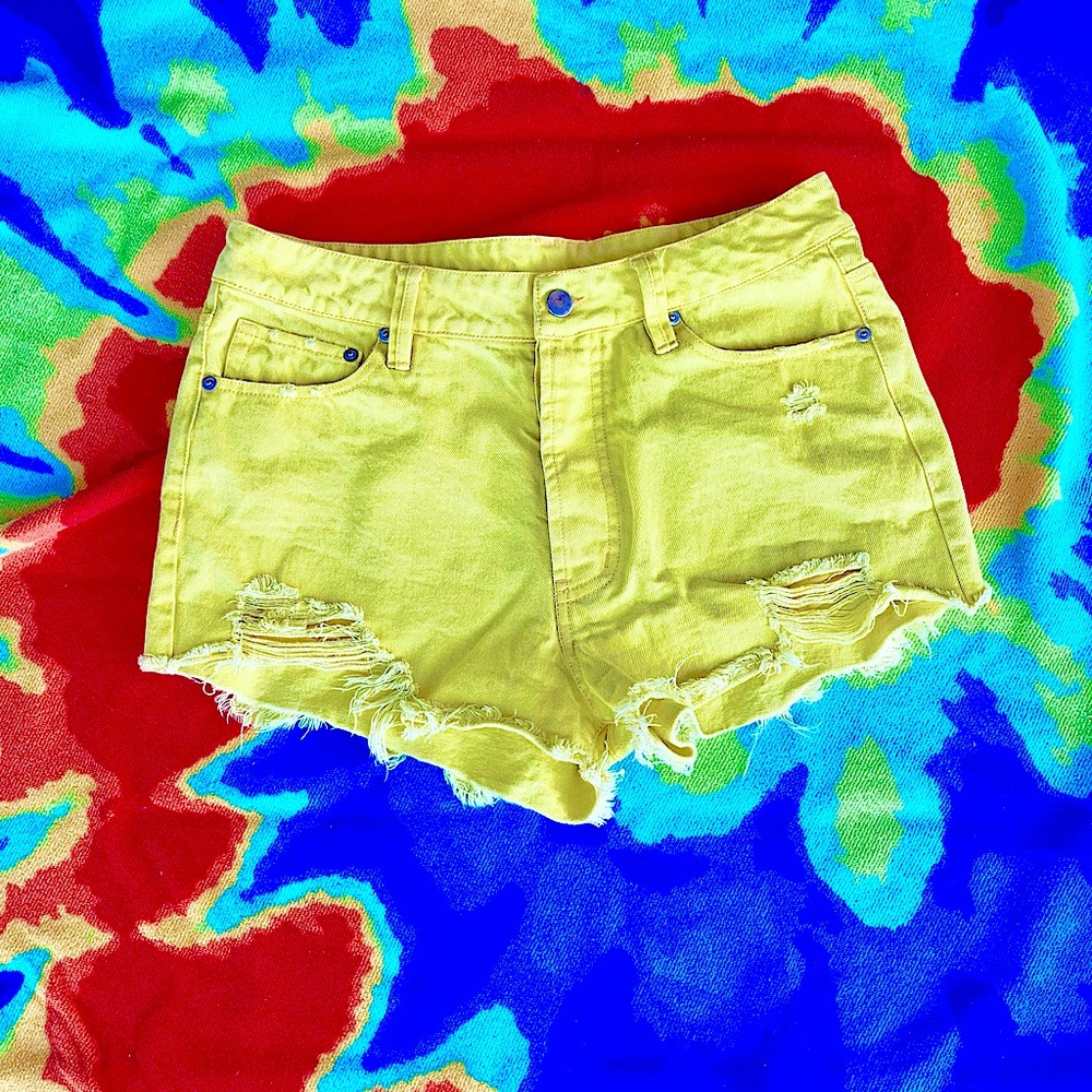 Peach Love California Yellow Distressed Shorts